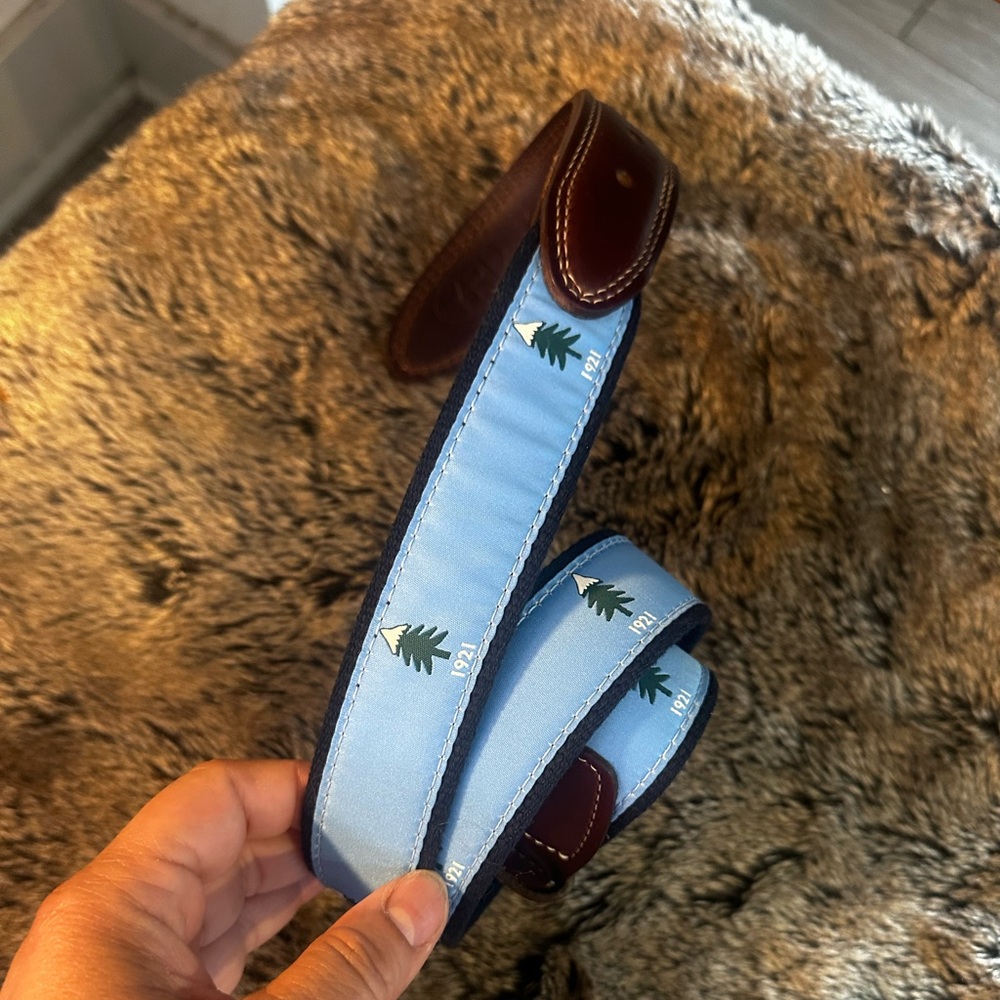 Vintage YRI Canvas&Leather Golf  Embroidered 1921 SnowCap Tree USA Brass Belt,34